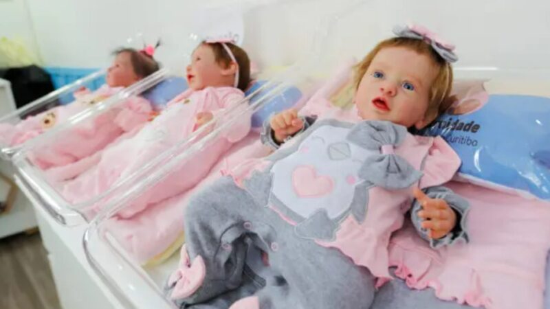 Funcionária é demitida após pedir licença para cuidar de bebê reborn em Quedas do Iguaçu