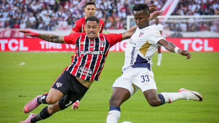 São Paulo se complica após derrota em Quito