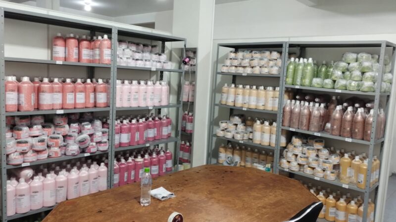 Polícia Federal apreende cosméticos falsificados em Cascavel