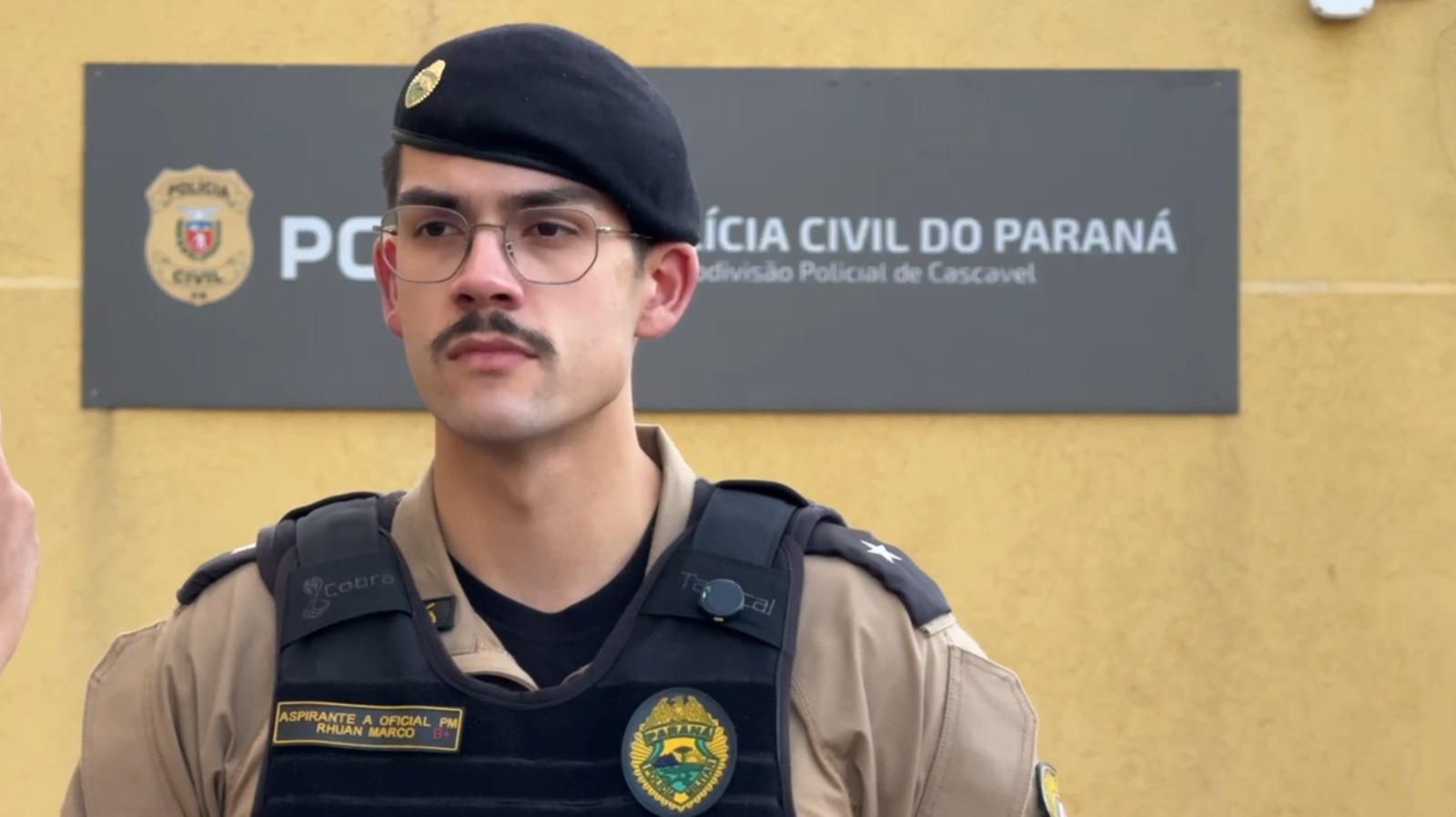 Homem é preso após morder policial em Cascavel