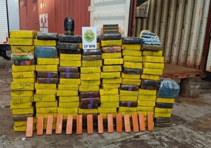 Polícia apreende 1,1 tonelada de maconha na BR-277