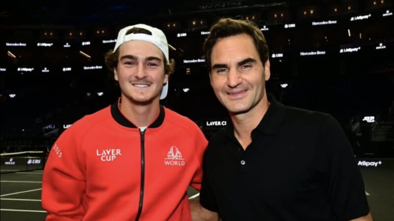João Fonseca encontra Roger Federer em São Francisco