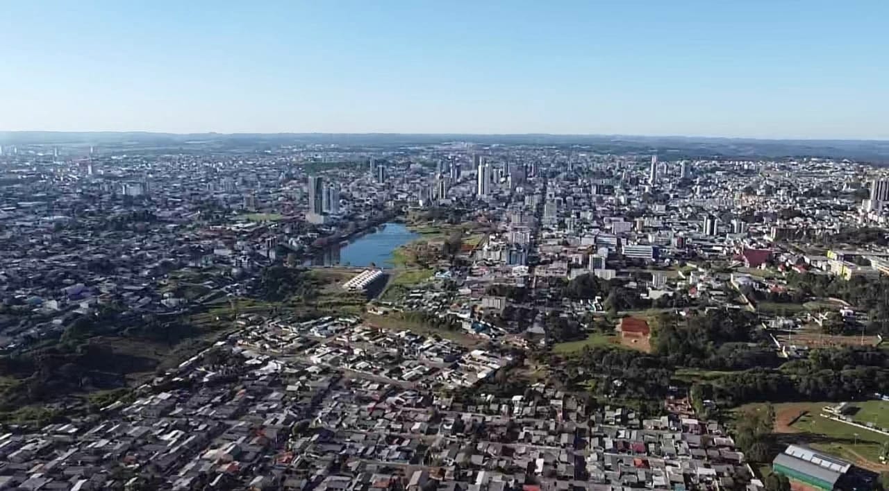 Fim de semana com calor intenso e nuvens no Paraná