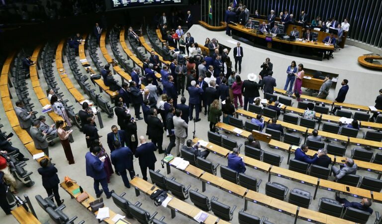 Congresso e as fragilidades institucionais no Brasil