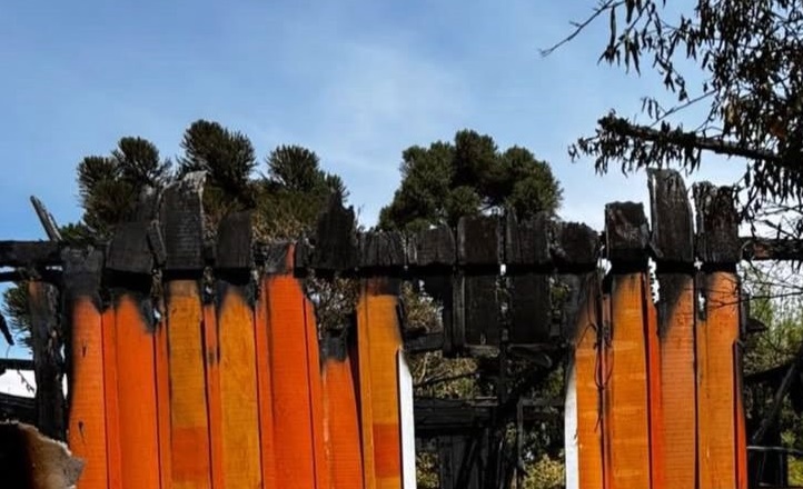 Incêndio destrói residência em Marquinho