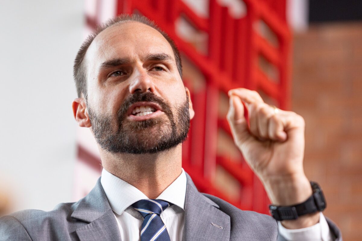 Reação de Eduardo Bolsonaro a ministros do STF