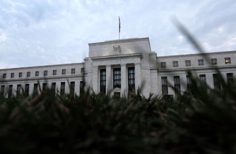 Previsões do Morgan Stanley e Deutsche Bank sobre cortes de juros nos EUA