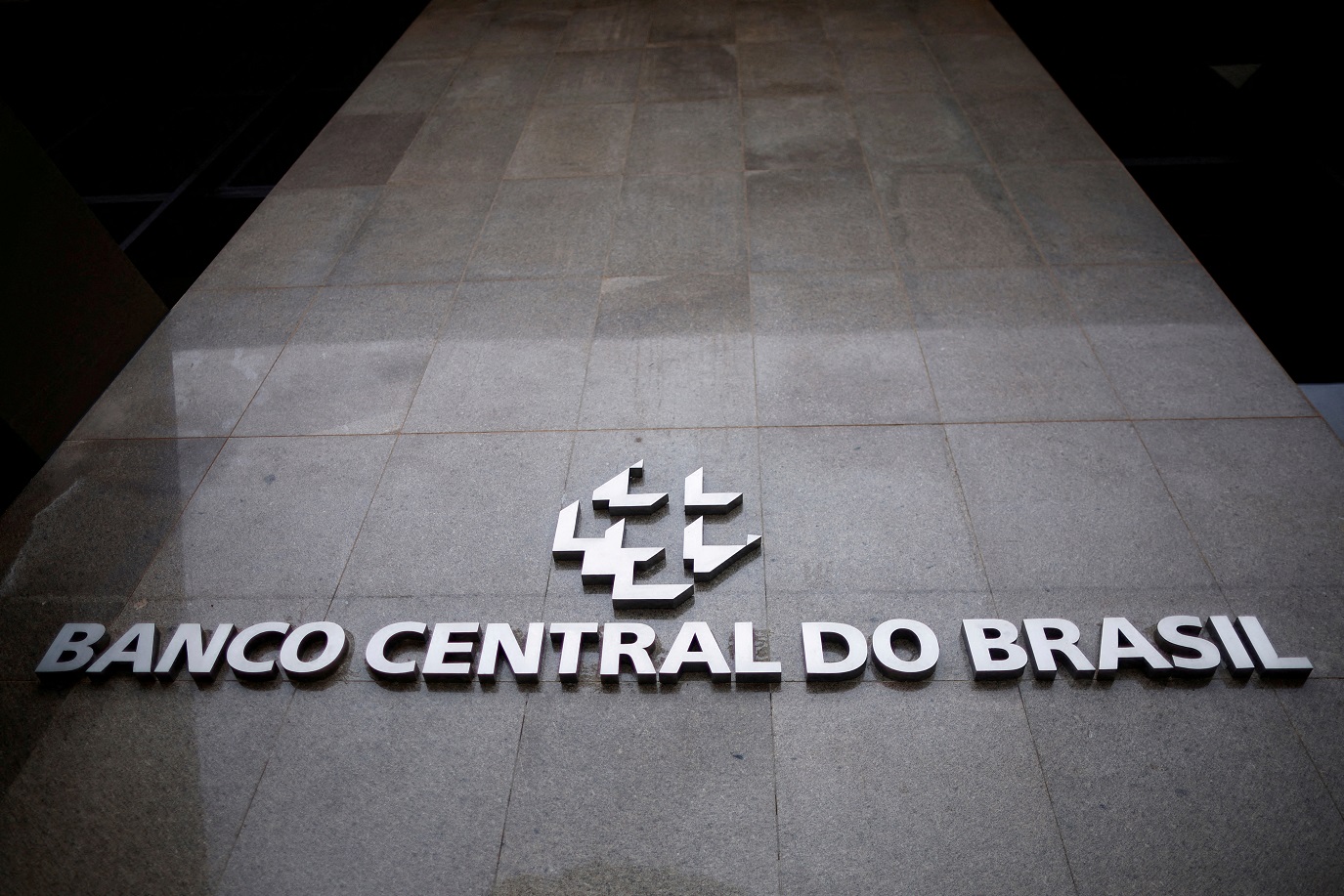 Brasil mantém segundo maior juro real do mundo