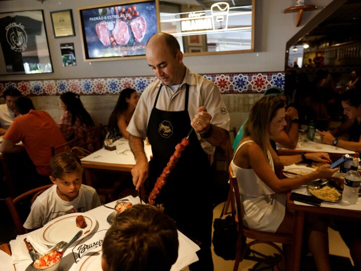 Crescimento nas vendas de bares e restaurantes em agosto