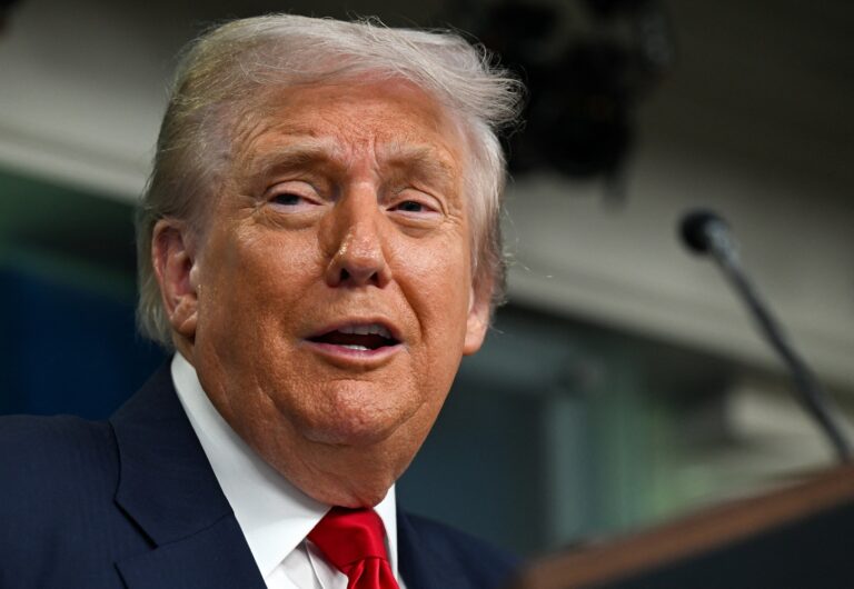 Trump defende cortes de juros e tarifas para prosperidade dos EUA