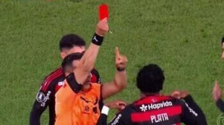 Polêmica marca expulsão de Gonzalo Plata no jogo contra o Racing