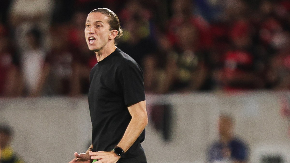 Filipe Luís critica árbitro da Libertadores por decisão polêmica