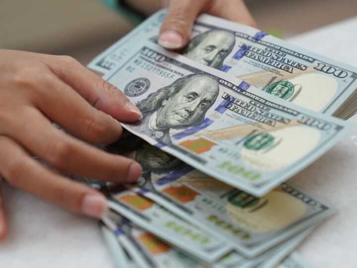 Itaú projeta IPCA de 5% para 2025 com real valorizado