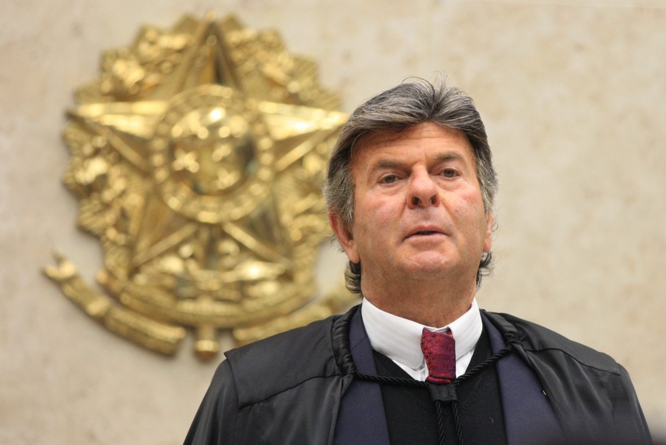 Decisão de Fux sobre processo de Bolsonaro gera repercussão