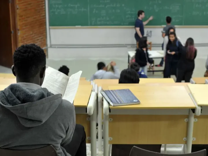 MEC abre 7,8 mil oportunidades de pós-graduação para docentes
