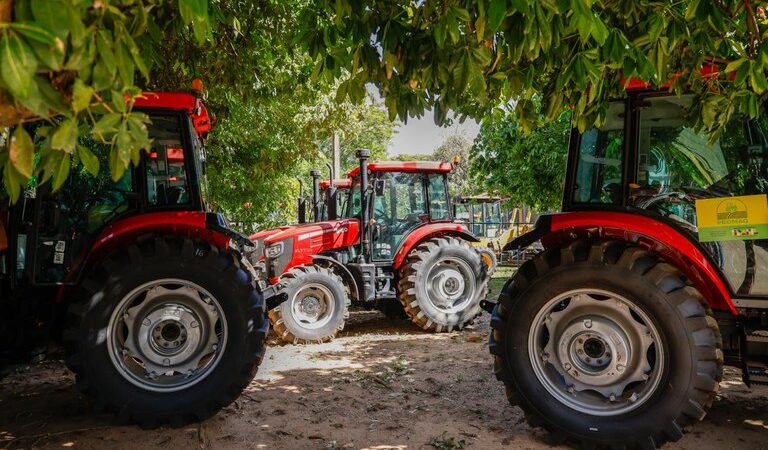 Entrega de máquinas do Promaq beneficia 41 municípios de Mato Grosso