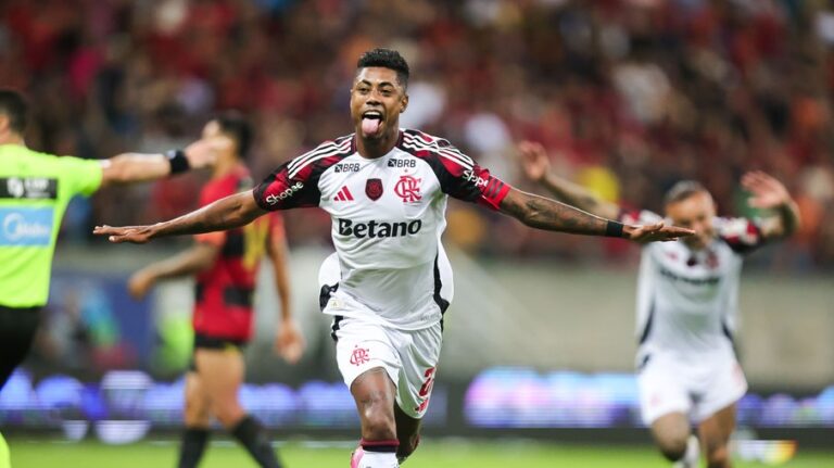 Bruno Henrique comenta sobre absolvição e apoio da torcida