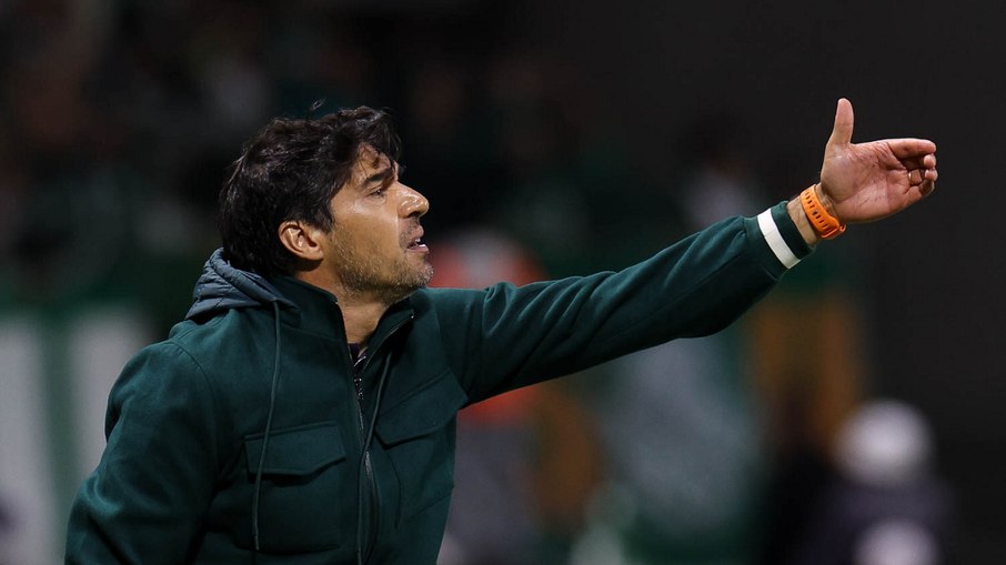 Abel Ferreira não atribui derrota do Palmeiras a desfalques