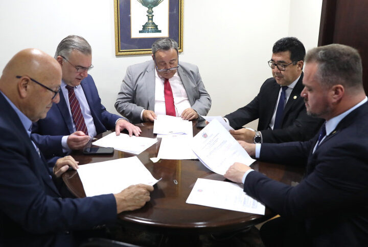 Comissão aprova doações de imóveis e novas rodovias