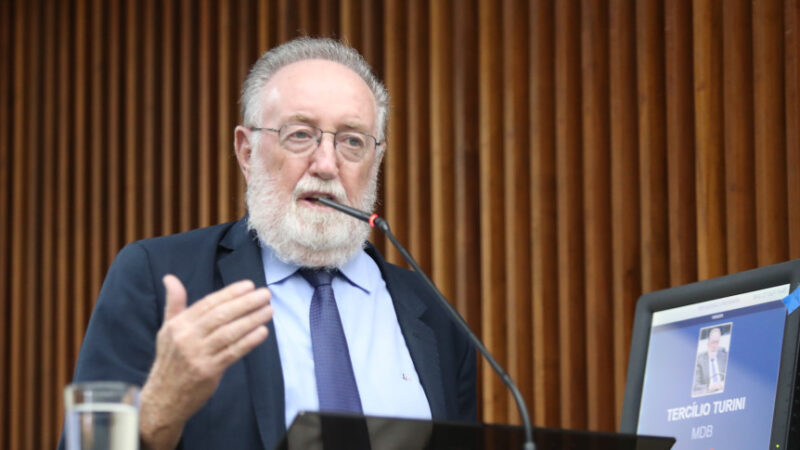 Assembleia homenageia Hospital do Câncer de Londrina pelos 60 anos