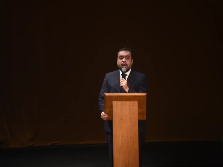 Castro destaca novas operações após missa de policiais