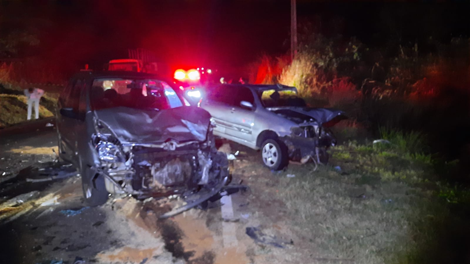 Acidente na PR-082 deixa um morto e nove feridos