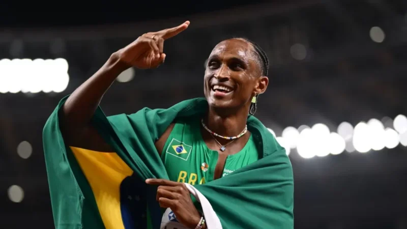Alison dos Santos conquista a prata nos 400 m com barreiras