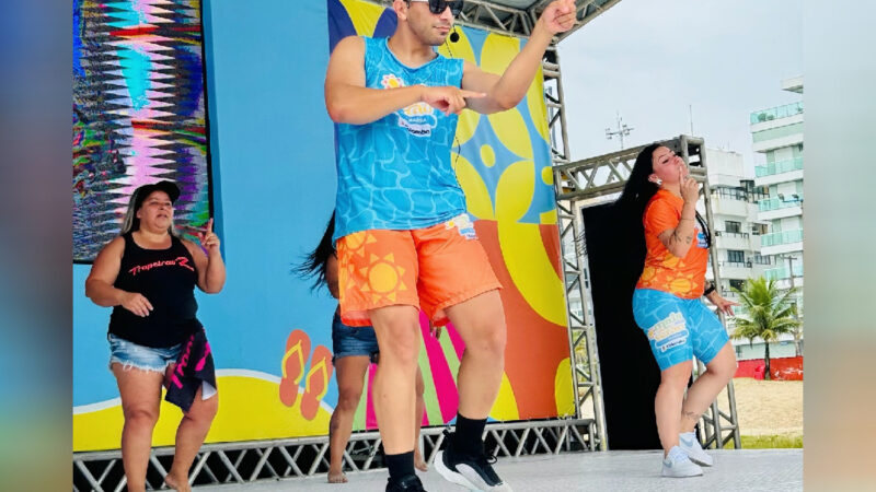 Aula gratuita de zumba na primavera da massa