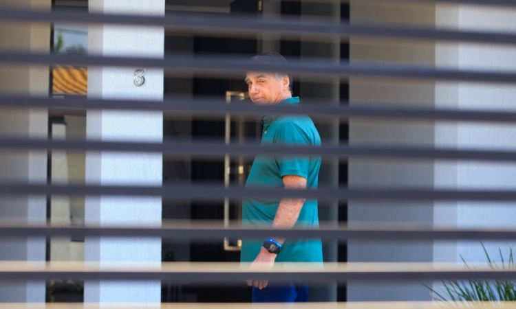 Decisão do STF sobre prisão de Bolsonaro pode ser iminente