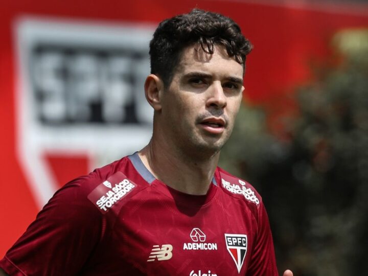 Oscar pode retornar ao São Paulo em momento decisivo