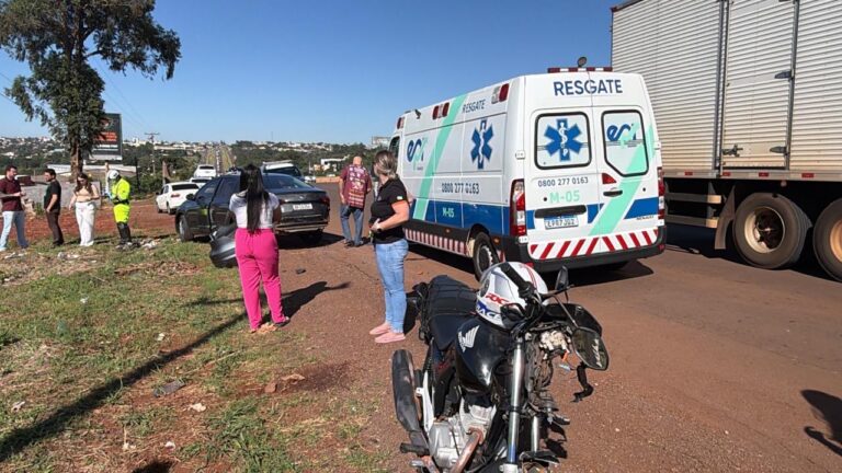 Motociclista ferido em colisão na BR-277