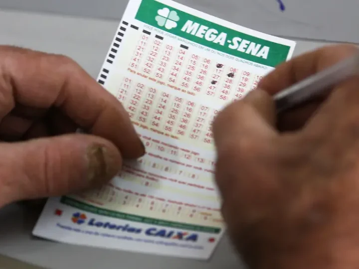 Apostador de Guarapuava fatura prêmio com quadra da Mega-Sena