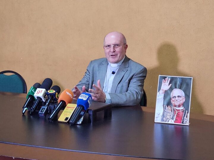 Dom Peruzzo celebra novo papa Leão XIV
