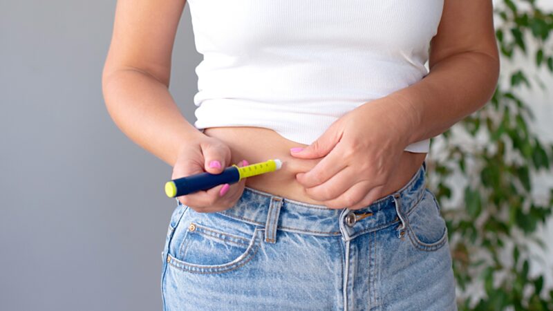 Pesquisa revela que 58% dos usuários de canetas emagrecedoras recuperam peso