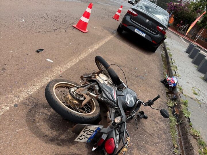 Acidente na Rua Europa deixa motociclista ferido em Cascavel