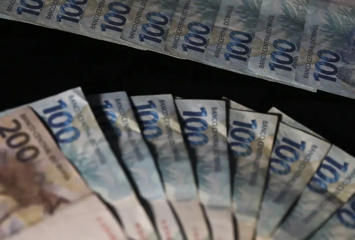 Filha presa por matar pai a tiros