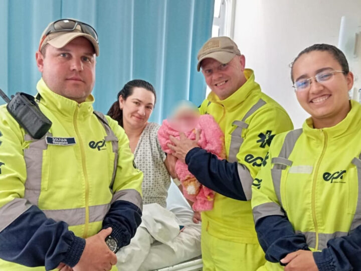 Bebê nasce durante trabalho de parto em rodovia