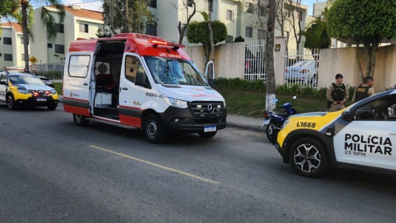 Homem agredido com garrafa em condomínio de Curitiba