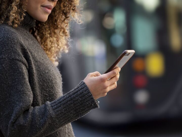Cientistas desenvolvem chip 6G capaz de transmitir dados a 100 gigabits por segundo
