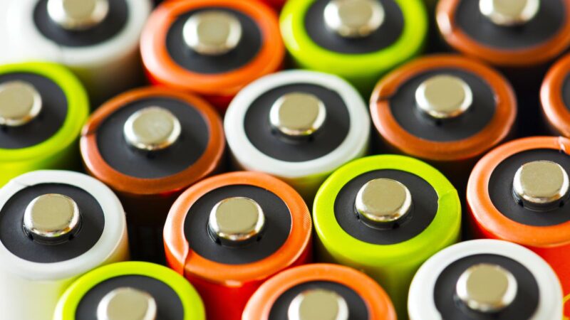 Nova pilha AA da Duracell é 30 vezes mais durável