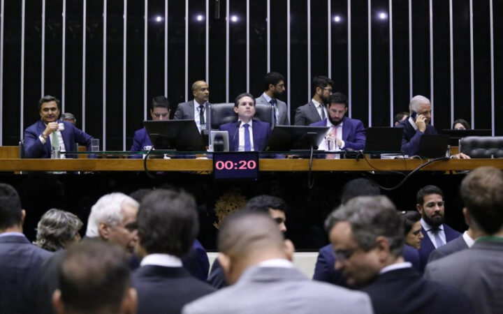 Aumento de penas para criminosos faccionados é debatido no Senado