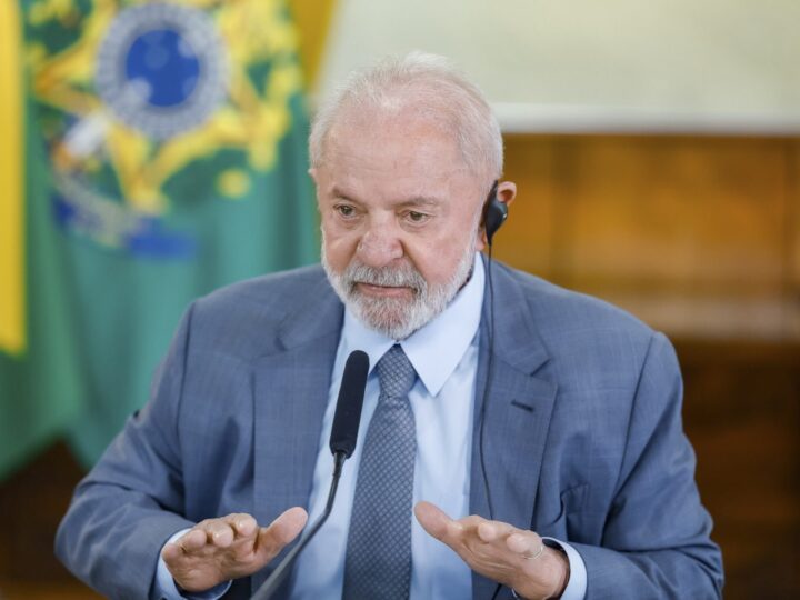 Lula celebra novo papa e destaca legado de Francisco