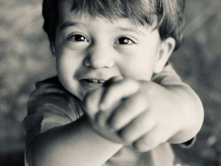 Menino de 2 anos morre após erro em medicação