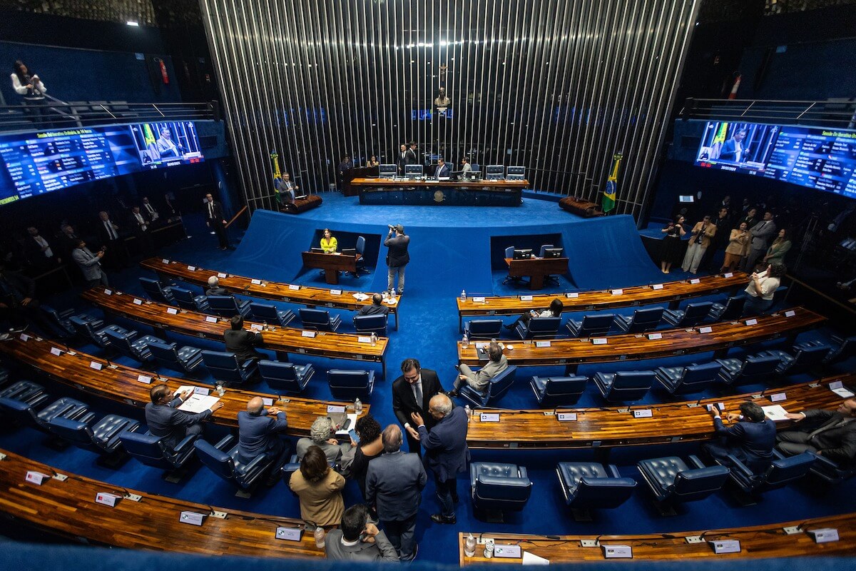 Senado aprova MP para ampliar tarifa social de energia