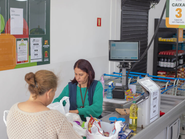 Promoção do Armazém da Família: ofertas de arroz, feijão e frango