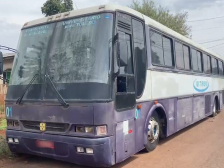 Vídeo de ônibus abandonado gera repercussão em escolas