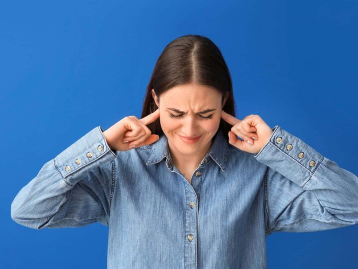 Zumbido no ouvido: 8 causas surpreendentes