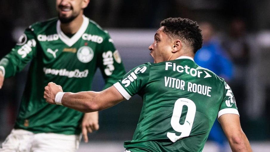 Manchester United pode oferecer R$ 311 milhões por Vitor Roque