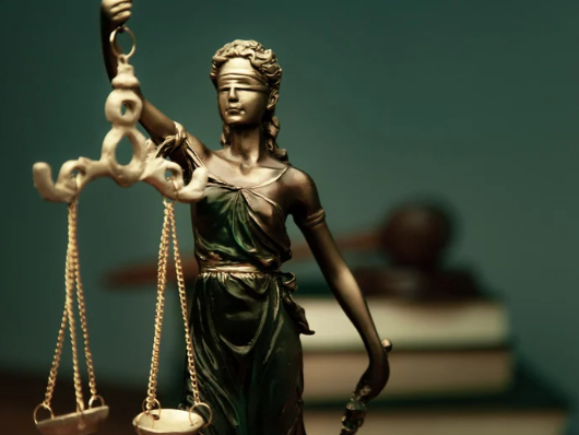 Justiça Determina Indenização a Proprietário por Danos em Veículo Apreendido no Pátio do Detran-PR