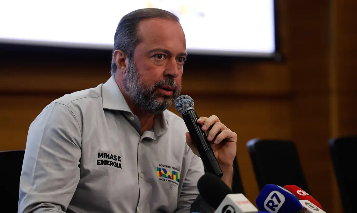 Reforma Elétrica Urgente: Ministro Acelera Plano via MP com Previsão de 15 Dias